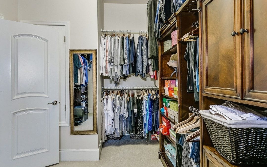 customize your new home with walk in closets